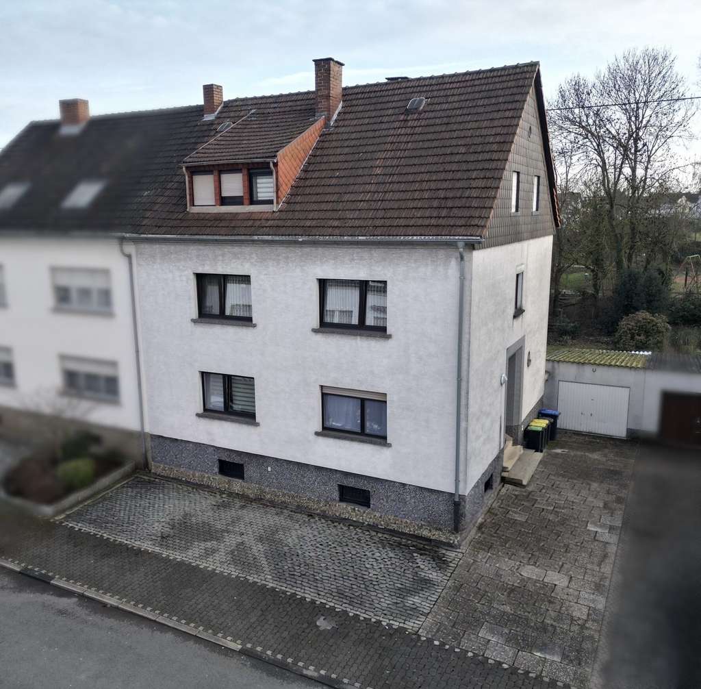 Attraktives 3-Familienhaus in Saarlouis-Roden – Ideal für Kapitalanleger