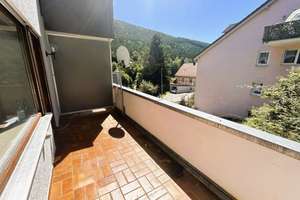 ++Großzügiges 9-Familienhaus mit 5 Garagen und 4 Außenstellplätze zu verkaufen++ – Die vollständige Adresse der Immobilie erhältst du vom Anbieter., 75323 Bad Wildbad – Vorschaubild 2