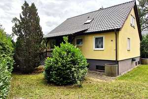 Großzügiges Einfamilienhaus in begehrter Lage mit großem Grundstück – Märkisch-Oderland (Kreis) – Vorschaubild 1