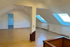 Charmante Maisonette-/ Dachgeschosswohnung – Die vollständige Adresse der Immobilie erhältst du vom Anbieter., 42859 Zentralpunkt, Remscheid – Vorschaubild 2