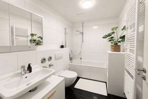 Kapitalanlage mit Charme – Individuelle 2-Zi-Dachgeschosswohnung (2003) in Köln-Sülz – Die vollständige Adresse der Immobilie erhältst du vom Anbieter., 50937 Sülz, Köln – Vorschaubild 7
