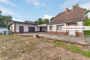 IMMOBERLIN.DE - Charmantes Einfamilienhaus auf teilbarem Grundstück in ruhiger Waldrandlage – 15806 Zossen – Vorschaubild 2