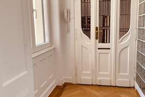 Heller sanierter Stilaltbau, 2 Zi.Kü. Bad, Gäste WC Balkon , Aufzug von Privat – Rheinstraße 49, 65185 Mitte, Wiesbaden – Vorschaubild 13