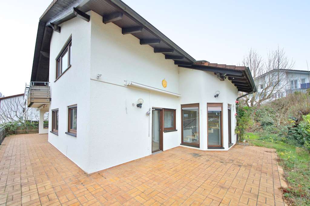 Immobilie in Bruchsal - Preisreduzierung - Sanierungsbedürftiges Ein- bis Zweifamilienhaus mit Einliegerwohnung in Top-Lage von Bruchsal - Bild 3