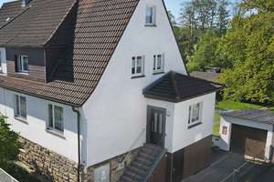 Provisionsfrei - Gepflegtes 1-2 Familienhaus mit Garage und großem Garten in Kassel-Forstfeld – Die vollständige Adresse der Immobilie erhältst du vom Anbieter., 34123 Forstfeld, Kassel – Vorschaubild 2