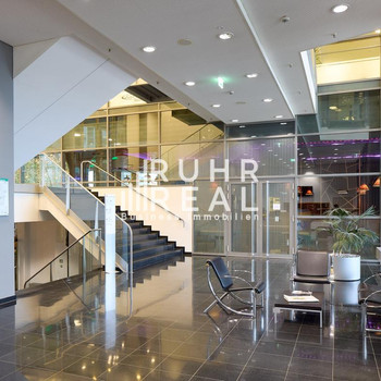 500 m² | Provisionsfrei | Ausreichend Stellplätze