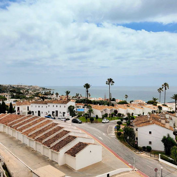 Renoviertes Studio mit Panoramablick auf das Meer und Gemeinschaftspool, in Strandnähe in La Cala de