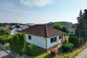 Bungalow in Amberg-Fuchsstein - naturnah wohnen! – Die vollständige Adresse der Immobilie erhältst du vom Anbieter., 92224 Fuchsstein, Amberg – Vorschaubild 4