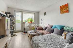 Helle 3-Zimmer-Wohnung mit Loggia und Grünblick – Die vollständige Adresse der Immobilie erhältst du vom Anbieter., 23972 Dorf Mecklenburg – Vorschaubild 2