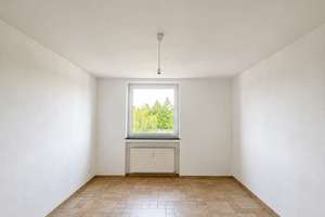 Helle 4,5-Zimmer-Wohnung mit Balkon und Aufzug in Essen-Holsterhausen – Pettenkoferstraße 41, 45147 Holsterhausen, Essen – Vorschaubild 3