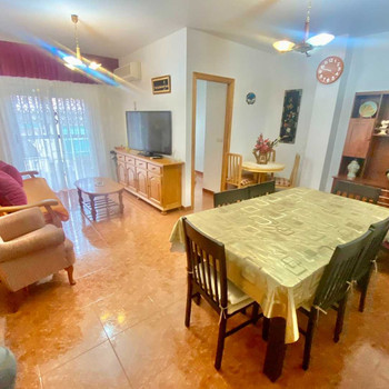 FOTOS ORIENTATIVAS DE UN PISO SIMILAR QUE YA HEMOS VENDIDO
¿Necesitas el 100%?
Se vende acogedor pis