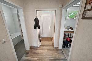 Solide Kapitalanlage – 2-Zimmer-Wohnung mit Loggia und langfristigem Mietverhältnis in Velbert – Die vollständige Adresse der Immobilie erhältst du vom Anbieter., 42549 Velbert-Mitte, Velbert – Vorschaubild 8