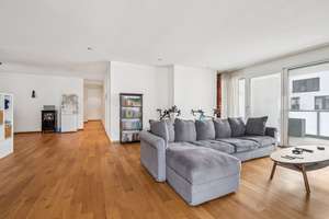 Großzügige und helle 4-Zimmer-Wohnung in der Rosenpark-Residenz in Vaihingen – 70563 Vaihingen-Mitte, Stuttgart – Vorschaubild 3