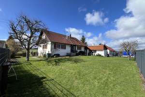 Großzügiges 7-Zimmer Haus mit Doppel-Garage u. Stellplätzen – Die vollständige Adresse der Immobilie erhältst du vom Anbieter., 78733 Aichhalden – Vorschaubild 1