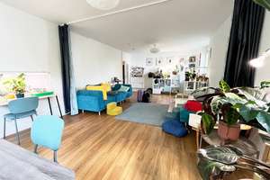Hell & modern & viel Platz: 3 Zimmer mit Balkon, guter Schnitt, modernes Bad, Gäste-WC, Aufzug – Alteburger Straße 288, 50968 Bayenthal, Köln – Vorschaubild 2