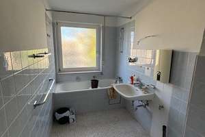 Ein Zuhause mit viel Raum, Licht und Lebensqualität -Helle 4-Zi.-Wohnung mit Balkon in KA-Bergwald – Elsa-Brändström-Straße 21, 76228 Durlach, Karlsruhe – Vorschaubild 11