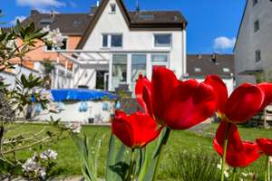 Unterrath: Top gepflegte Doppelhaushälfte mit Garten, Pool, Sauna & Garage – Die vollständige Adresse der Immobilie erhältst du vom Anbieter., 40468 Unterrath, Düsseldorf – Vorschaubild 40
