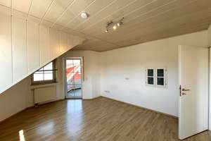Viel Platz für Familie und Kapitalanleger: 9-Zimmer-Haus mit Garten – Die vollständige Adresse der Immobilie erhältst du vom Anbieter., 92259 Neukirchen bei Sulzbach-Rosenberg – Vorschaubild 4