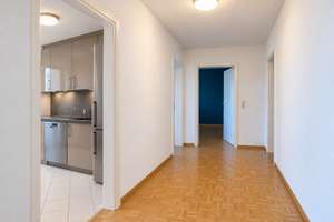 Helle, freundliche & gut vermietete 2-Zimmer Wohnung mit Südbalkon – 80868 Friedenheim, München – Vorschaubild 2