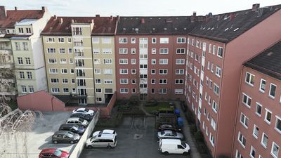 Gepflegte Eigentumswohnung mit Loggia, Aufzug & Stellplatz