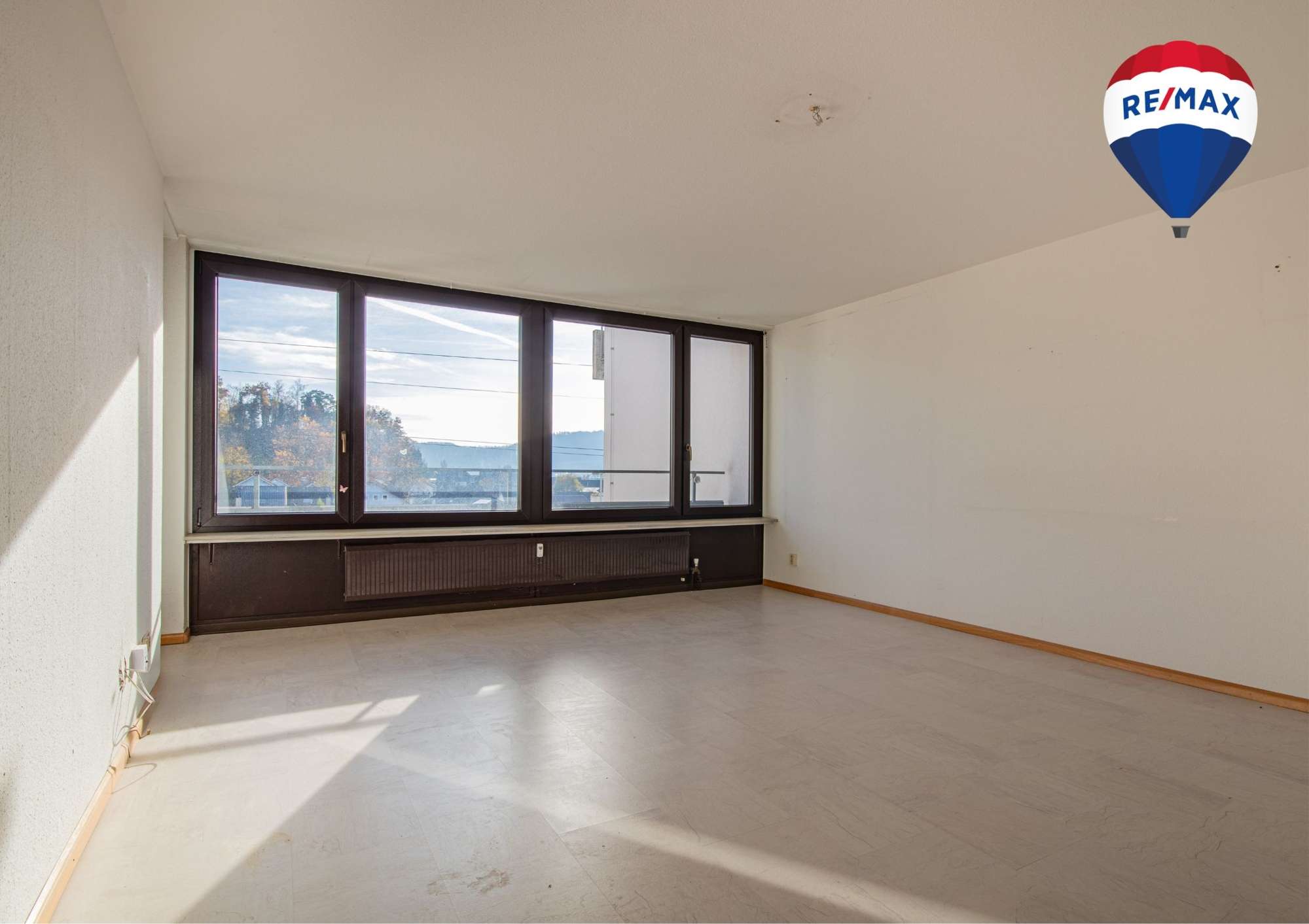 Immobilie in Küssaberg - Kapitalanlage oder Eigenheim gesucht? 4,5-Zimmer Wohnung mit Balkon in Kadelburg - Bild 2