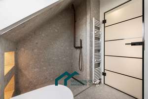 Traumhaft ausgebaut! + Stellplatz *provisionsfrei* – 70329 Obertürkheim (Ortsteil), Stuttgart – Vorschaubild 6