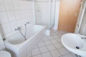 2-Zimmer-WHG, EBK, großer Balkon, Tageslichtbad Dusche + Badewanne, Gartennutzg. – Bergstraße 17, 6484 Quedlinburg – Vorschaubild 11