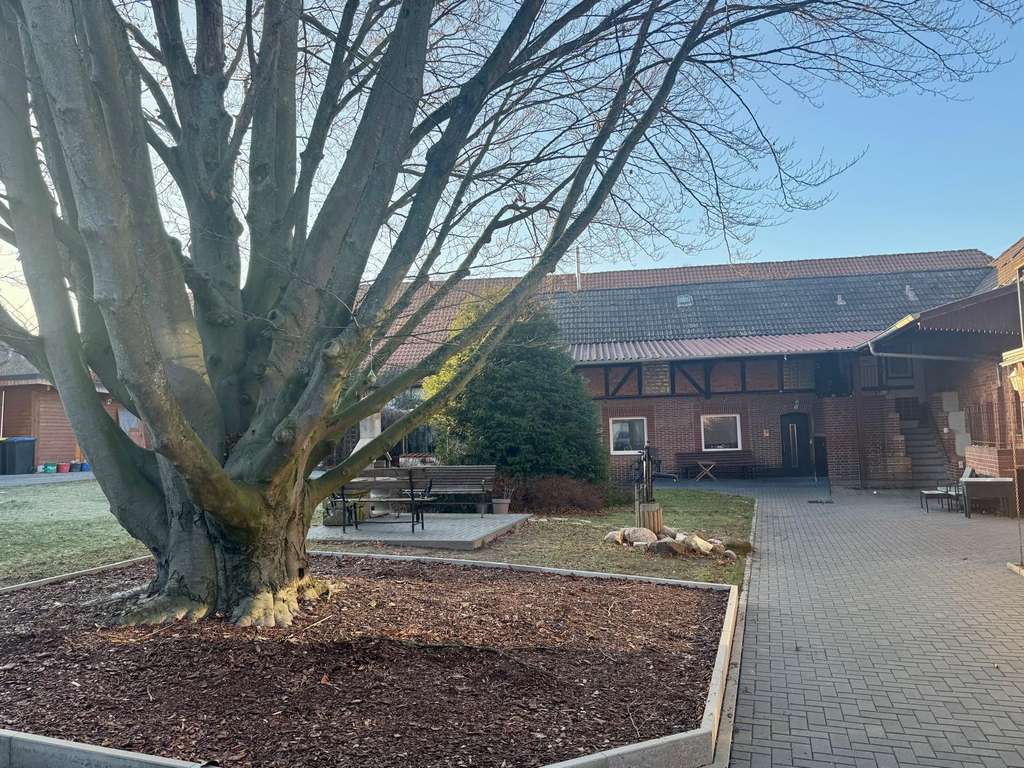 Immobilie in Cremlingen - Einziehen statt renovieren: voll sanierte 3-Zimmer-DG-Wohnung in Destedt mit KWK-Energieversorgung - Bild 0