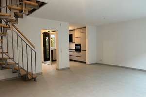 Hochwertig renoviertes Reihenmittelhaus in Fürth am Südstadtpark – Venusweg 66, 90763 Südstadt Industriegebiet, Fürth – Vorschaubild 1