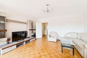 Leerstehende 2,5-Zimmer-Wohnung mit Balkon, Tiefgarage und attraktivem Umbaupotenzial in München – Strehleranger 00, 81735 Neuperlach, München – Vorschaubild 3