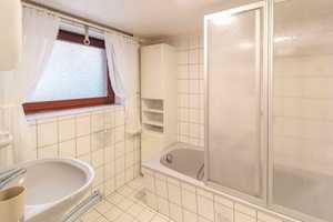 Viel Platz für die Familie: Einfamilienhaus mit Dachausbaureserve – Oldenburg (Kreis) – Vorschaubild 8