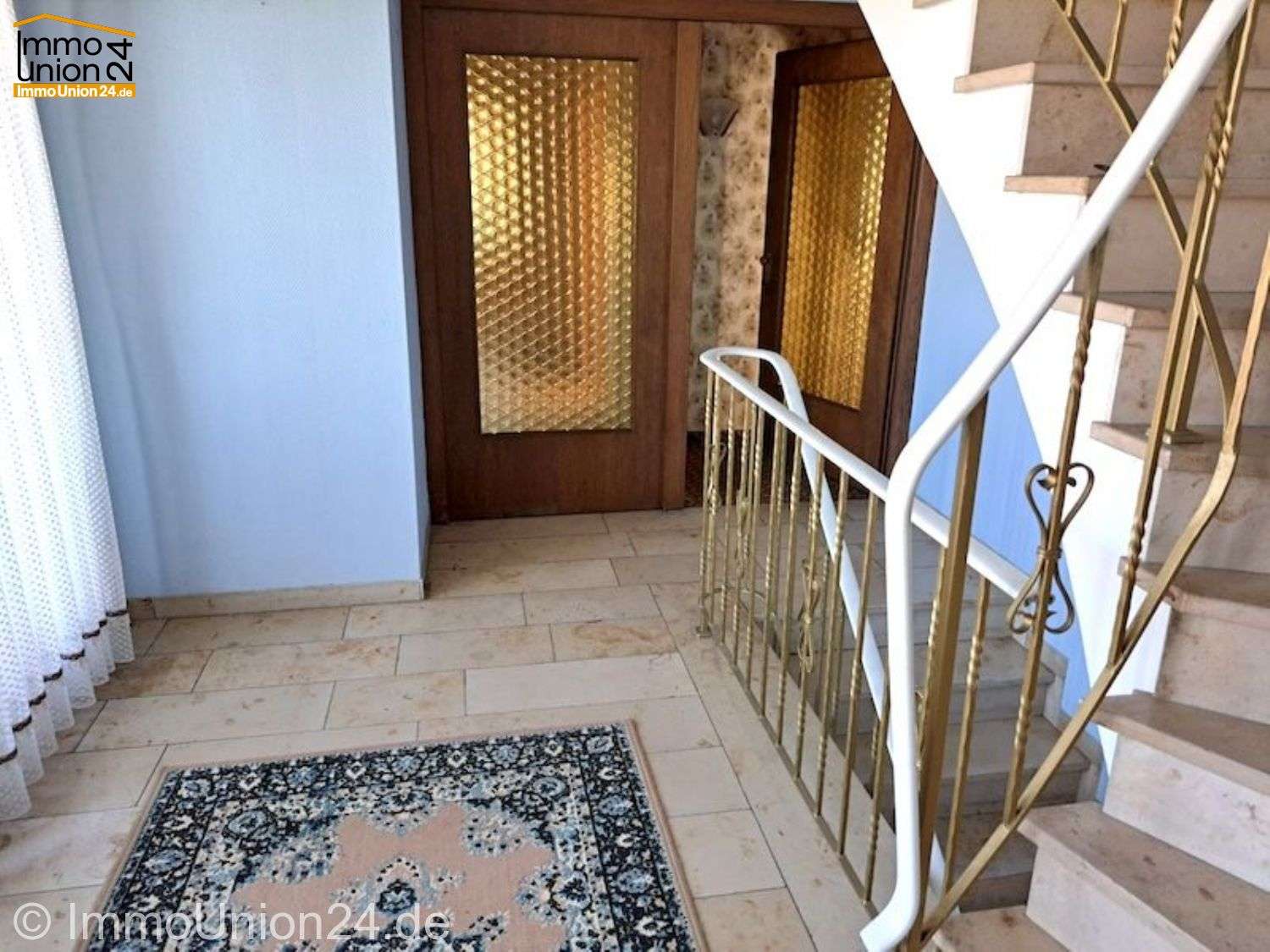 Immobilie in Spalt - TOP 220 qm Ein- Zweifamilienhaus mit Ausbaureserve im Dachgeschoss und 2 Garagen auf 1.320 qm Grund - Bild 3