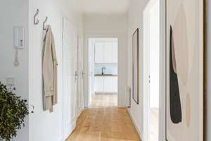 *Stilvoller Altbaucharme trifft modernen Wohnkomfort – sanierte Jugendstilwohnung in Flingern-Nord*