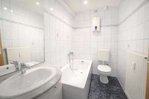 Großzügige 4-Zimmer-Erdgeschosswohnung mit Gäste-WC und Abstellraum – An der Friedweide 4, 45899 Horst, Gelsenkirchen – Vorschaubild 3