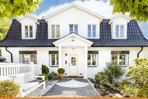 Leben auf höchstem Niveau - Smart Home Villa mit großzügigem Garten – Die vollständige Adresse der Immobilie erhältst du vom Anbieter., 14532 Kleinmachnow – Vorschaubild 1