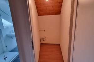Charmante 1-Zimmer Wohnung im DG in Würzburg-Sanderau – Breslauer Straße 14, 97072 Sanderau, Würzburg – Vorschaubild 5