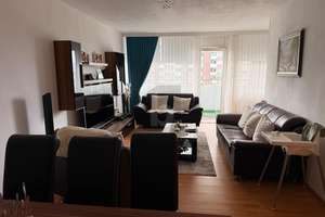 LICHTDURCHFLUTETES ZUHAUSE MIT BALKON + WEITBLICK