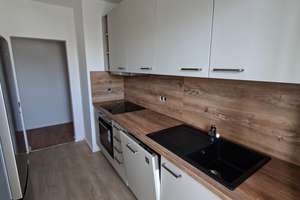 ~ ERSTBEZUG N. SANIERUNG: Sehr schöne, tolle 2-Zi.-Wohnung * neue EBK * zentral in S-Wangen ~ – Die vollständige Adresse der Immobilie erhältst du vom Anbieter., 70327 Wangen, Stuttgart – Vorschaubild 2