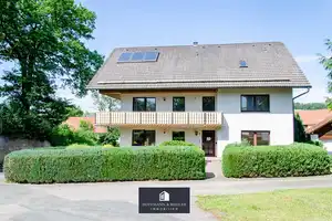 Einfamilienhaus mit 244 m², Nebengebäuden und viel Potenzial in ländlicher Lage – Amberg-Sulzbach (Kreis) – Vorschaubild 1