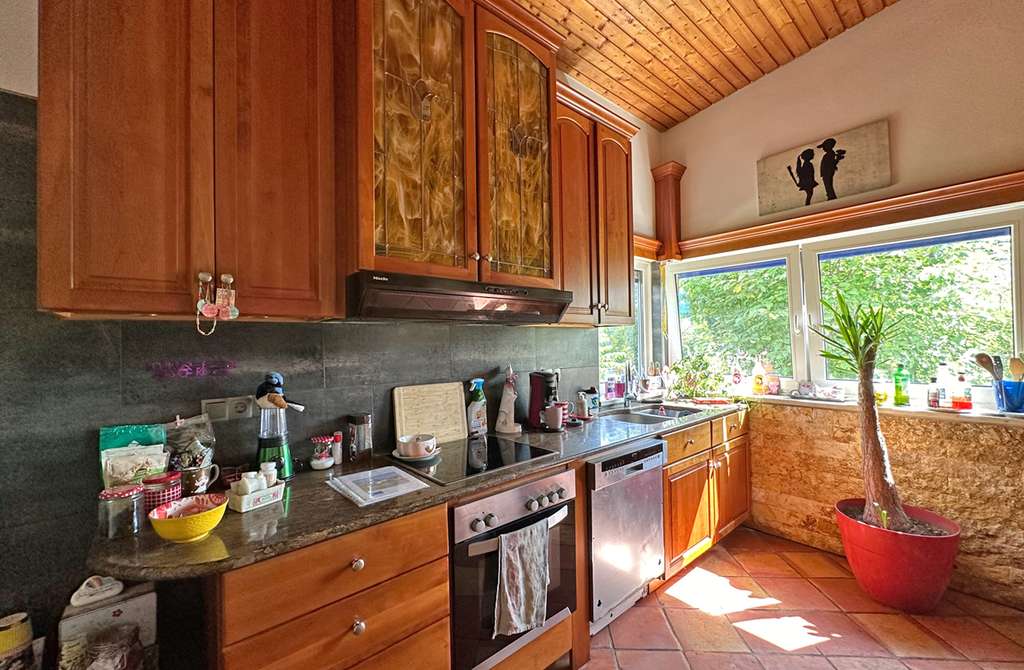 Immobilie in Teisendorf - L-Förmiger Bungalow (Renovierungs­bedürftig) - Bild 2