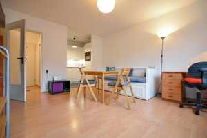Kernsaniertes, zentrales und vollmöbliertes Luxus Pendlerapartment in Lindenthal – Dürenerstrasse 132-138, 50931 Köln – Vorschaubild 2