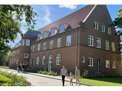 *Erstbezug nach Sanierung – 4 Zimmer-Wohnung*