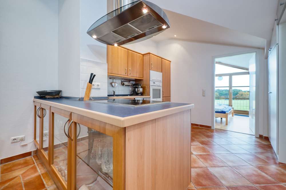 Immobilie in Wittenbeck - „Am Grün“: Jung mit Kamin, 2 Balkonen, Keller & Carport, in TOP Lage zwischen Golfplatz & Ostsee !!! - Bild 4