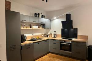 Schicke teilmöblierte 2-Zimmer Wohnung im 3. OG mit Balkon in Düsseldorf Bilk