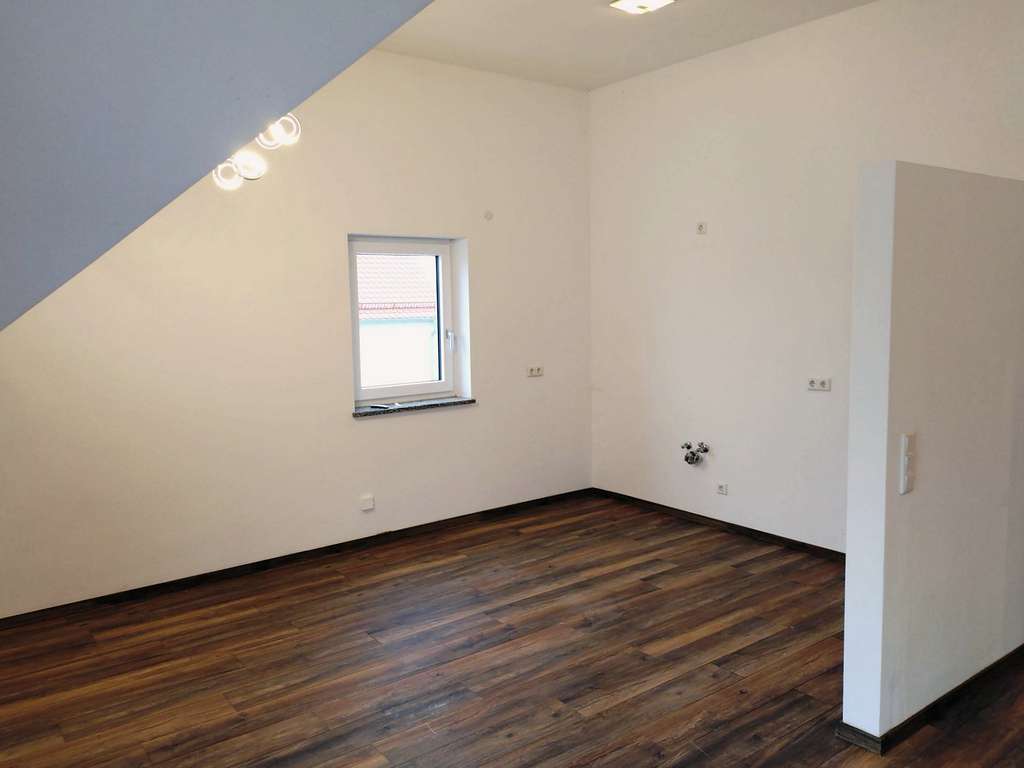 Immobilie in Thierhaupten - +++ Erstklassige Wohnung mit Wohnraumerweiterungsmöglichkeit und eigener Kaminanschluss +++ - Bild 4