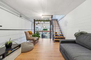 Luxuriöse Loft-Maisonette mit eigenem Eingang, Stellplatz, Sonnenbalkon & Stadthausgefühl – 51145 Eil, Köln – Vorschaubild 13