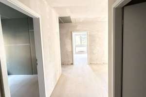 In ruhiger und schöner Lage in Erlensee. Modern geschnittene Wohnung mit Terrasse im Haus im Umbau. – Die vollständige Adresse der Immobilie erhältst du vom Anbieter., 63526 Erlensee – Vorschaubild 2