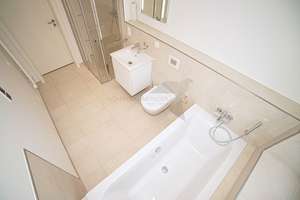 Helle, großzügige 3 Zimmer Wohnung im Kulturpalast Rabenstein - Tageslichtbad, Balkon, TG-Stellplatz – Pelzmühlenstraße 26, 9117 Rabenstein, Chemnitz – Vorschaubild 10