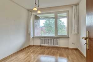 3-Zimmer-Wohnung mit zwei Balkonen und Tiefgaragenstellplatz nahe Poppenbüttler Markt – Die vollständige Adresse der Immobilie erhältst du vom Anbieter., 22399 Poppenbüttel, Hamburg – Vorschaubild 4