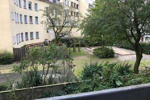 Helles, kleines Apartment,   2 ZKB , komplett saniert nahe Hafenwelten zu vermieten!